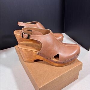 Five Worlds by Cordani Wooden Austina Clogs Tan Brown Leather Size 9 *no box*